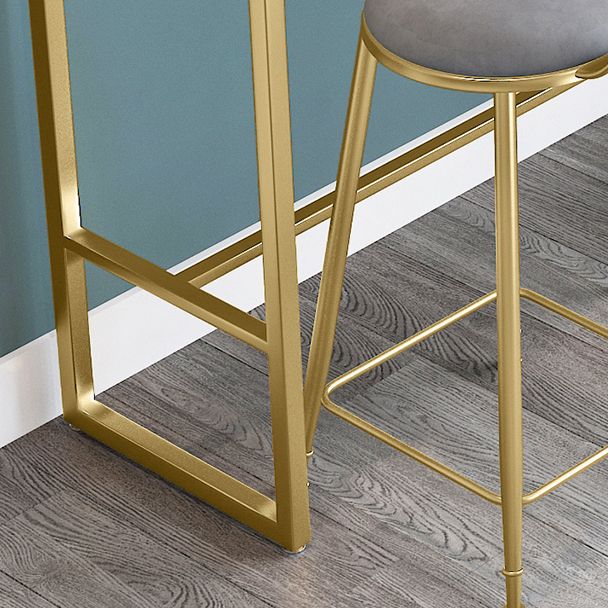 Moderne Rechteck -Bar Esstisch Weißer Tischhöhe mit Eisenbasis in Gold