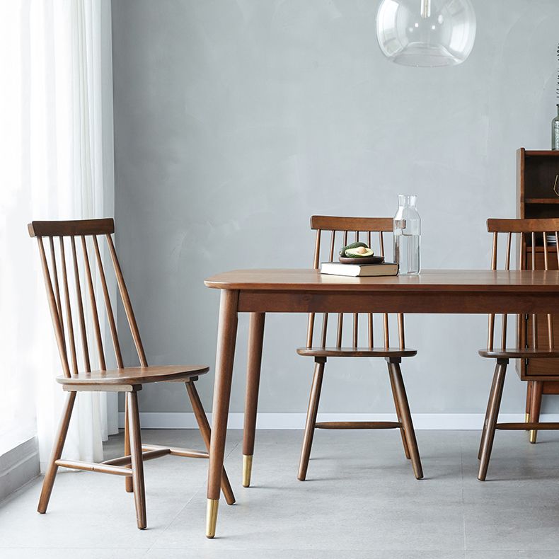 Traditionele luxe rechthoekige eettafel Rubberhouten eettafel met 4 poten