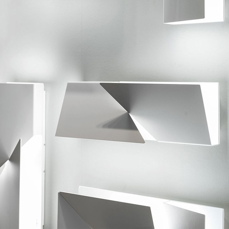 Modern Rectangle LED Wall Mount in Mate White Finish Geometric Wall Lighting