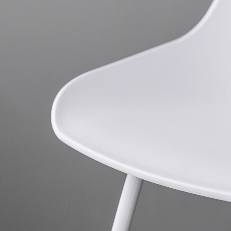 Contemporary Style Bar-stool Plastic Counter Bar Stool for Kitchen Bar with Metal Legs