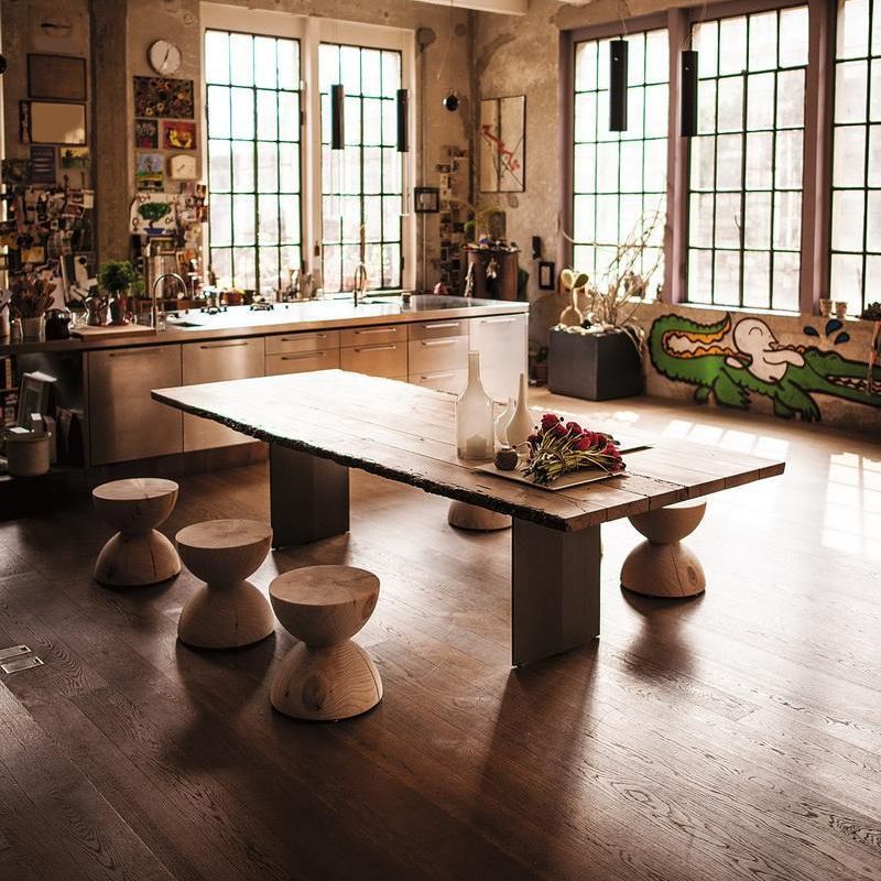 Scandinavian Round Solid Wood Top Side Table 16.5-inch Pedestal End Table