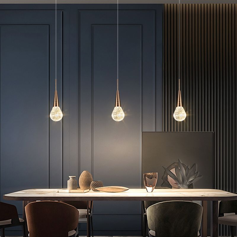 Lumières suspendues de ménage minimaliste