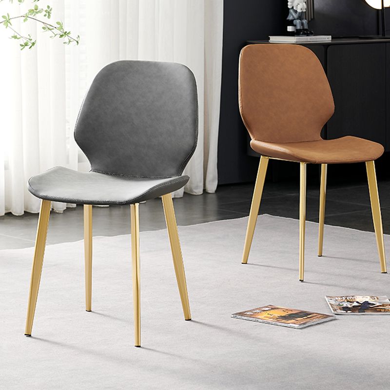 Chaise latérale en cuir de forme de coléoptère de restaurant Wingback finition mate dinant la chaise