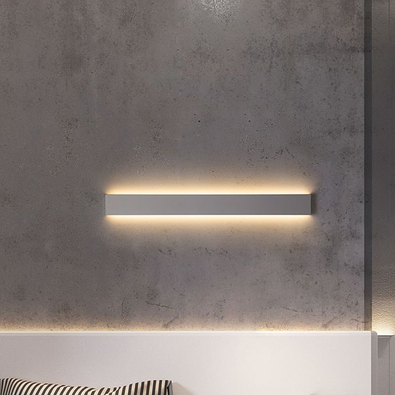 Linear Shade Metal Wall Sconce Modern Style Single Light Wall Mounted Light in White