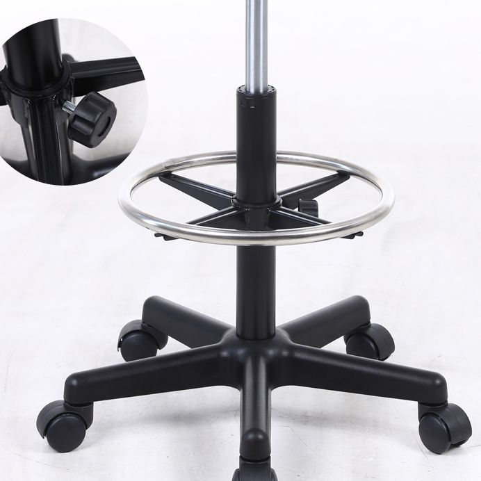 Taburete de bar giratorio de cuero contemporáneo, taburete de bar con respaldo bajo para interiores y patas de hierro