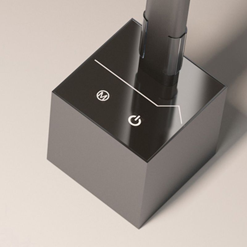 Lampada da tavolo da notte lineare stile moderno in metallo lampada da comodino singolo leggero in nero