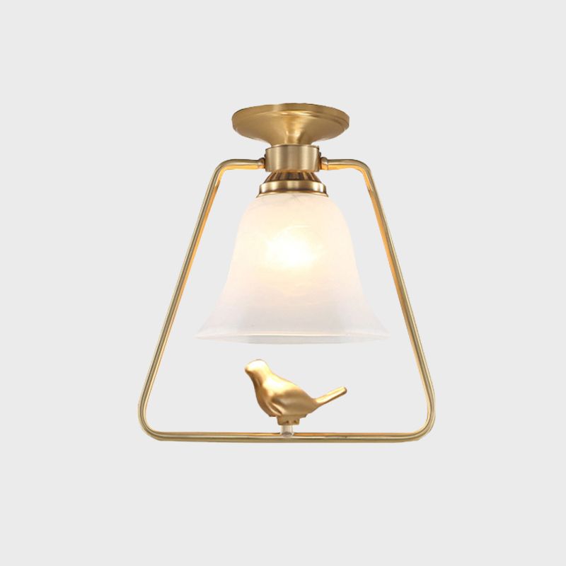 Gefrertete Glasgolddecke Beleuchtung Glockenform 1 Kopf Vintage Semi Flush Light mit Trapezkäfig und Vogeldesign