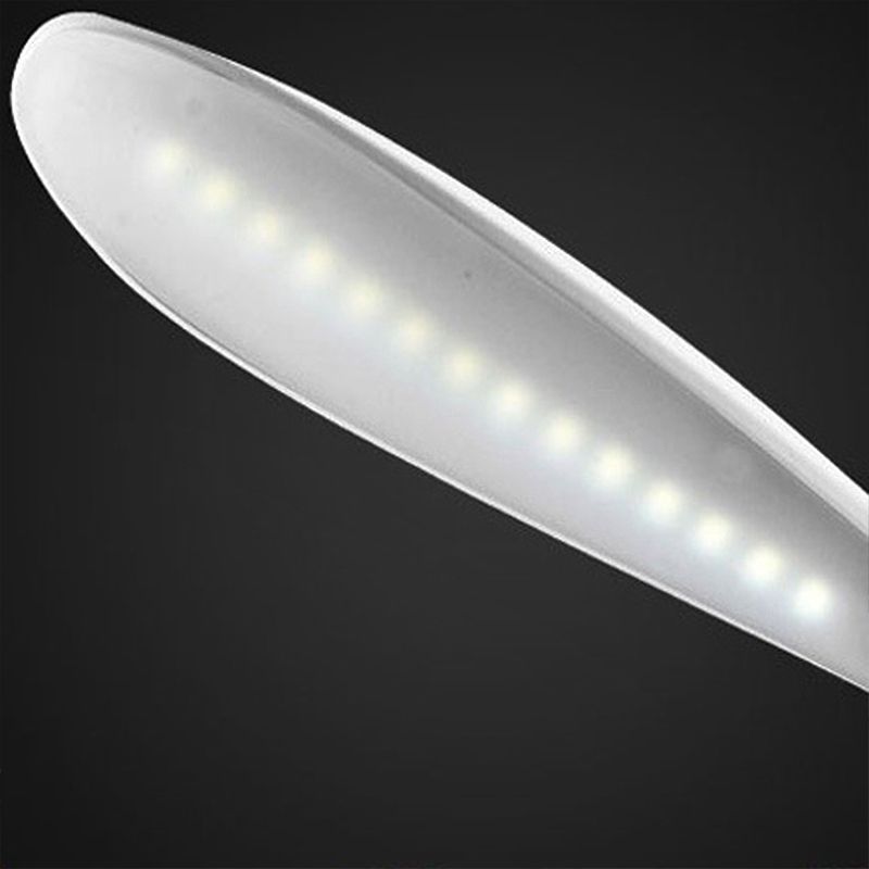 LED dritte Gear Schreibtisch Lampe Einfache Touch empfindlicher Kunststofftischlampe für das Studium des Bettes