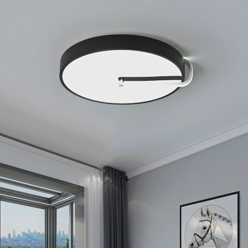 Simple Drum Flush Mount Lighting Metal LED Bedroom Close to Ceiling Lamp in Black, 16"/19.5" Wide