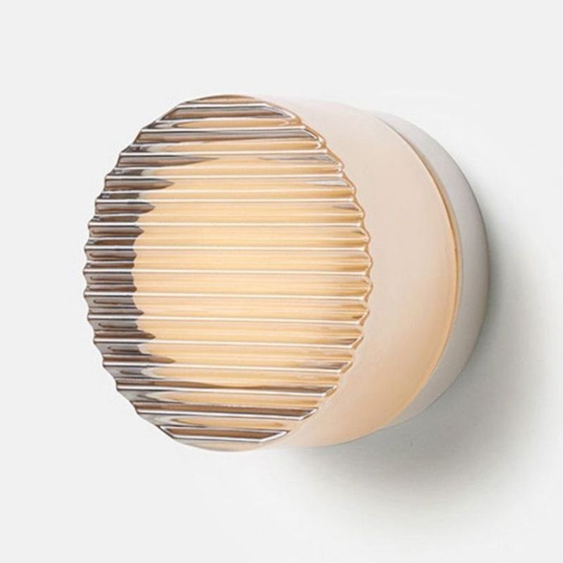 Single Modernism Wall Mounted Sconce Polished Acrylic LED Wall Light for Bedroom