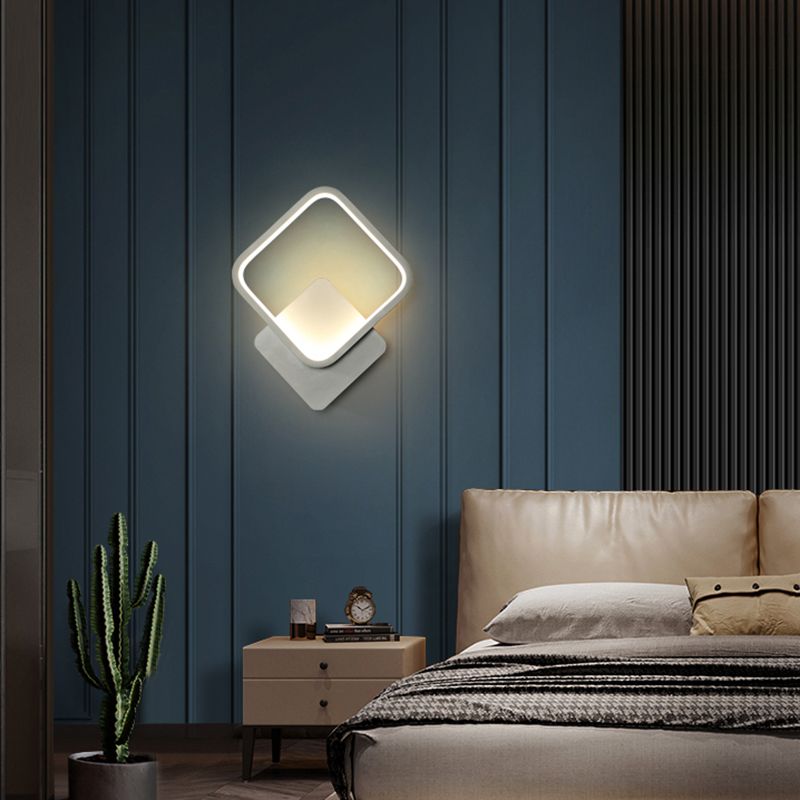 Linear Shape Metal Wall Light Modern Style Single Light Wall Mount Lighting