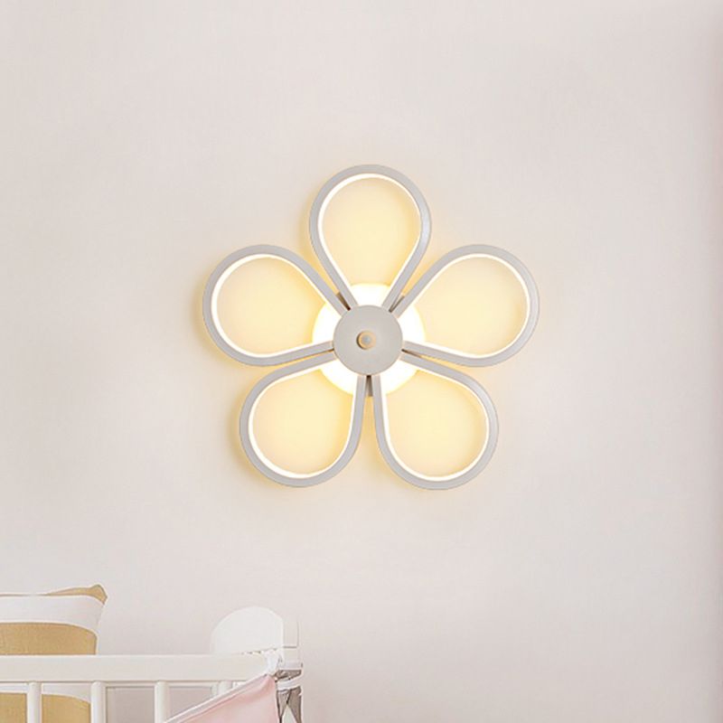 White Linear LED Wall Light in Modern Concise Style Aluminium Wall Lamp with Silicone Shade