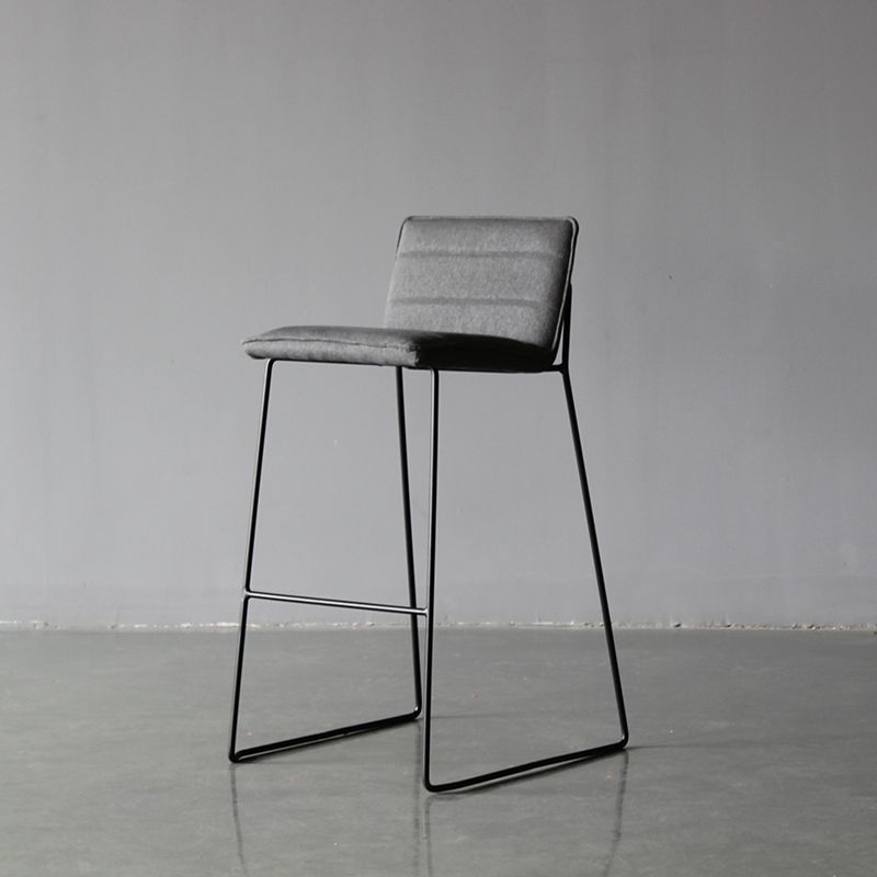 Modern Low Back Restaurant Stool Matte Finish Leather Barstool