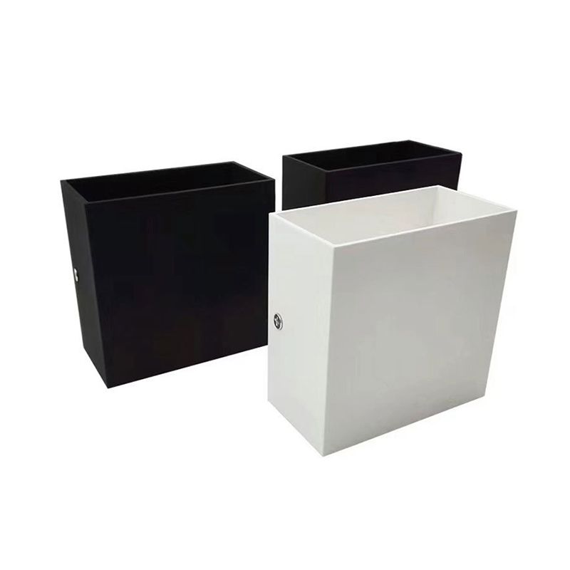 Moderner Stil quadratischer Wandbeleuchtung Metall 2 Leuchten Wandscheibe Jungtiere