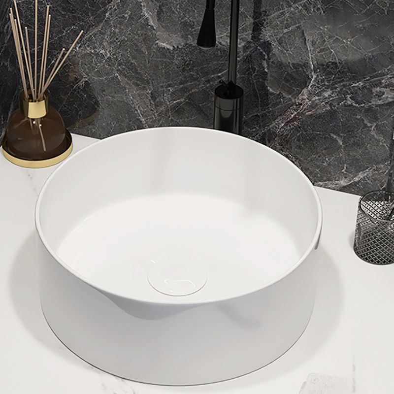 Modern Style Vessel Bathroom Sink Round Ceramic Vessel Bathroom Sink in White