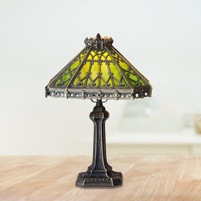 Bronze Pyramid Nightstand Light Mission Style Single Green / Beige Verre Table Table pour le salon