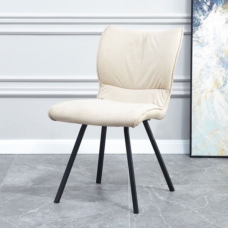Chaise d'appoint rembourrée moderne, finition mate, chaise Parsons pour salle à manger