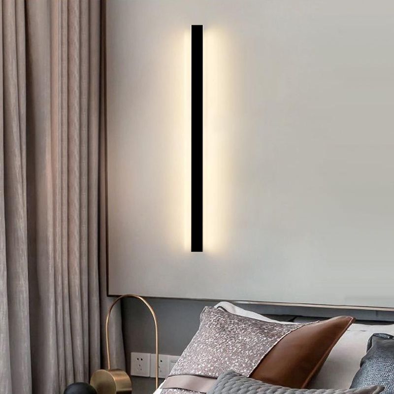 Simplicity Linear Sconce Light Metal 1 Light Wall Lamp in Black