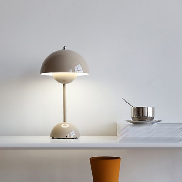 Halbkreis-Schlafzimmertischlampe Harz Minimalistische Nachttischlampe