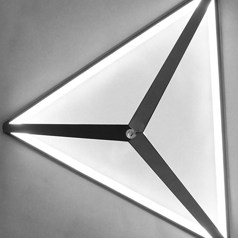 Driehoek hanger lamp hedendaagse stijl lineaire vorm metallic hangend licht