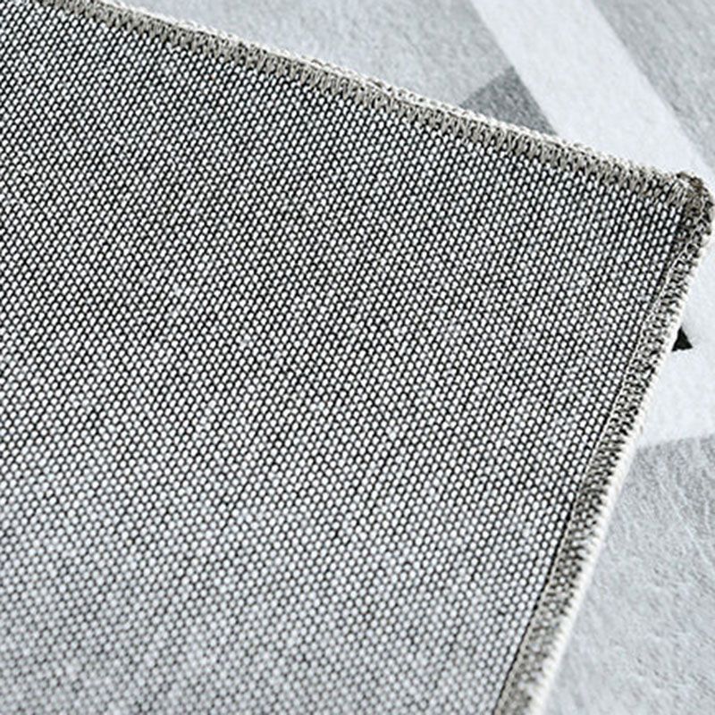 Black Modern Carpet Polyester Graphic Carpet Stain Resistant Carpet for Living Room