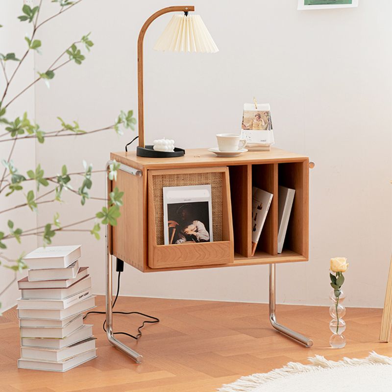 Modern Style Solid Wood Bookshelf Closed Back Bookcase with Door