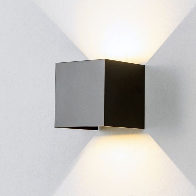 Moderne Stil quadratische Wandleuchte Leuchte Metall 2 Leuchten Wandmontierte Beleuchtung