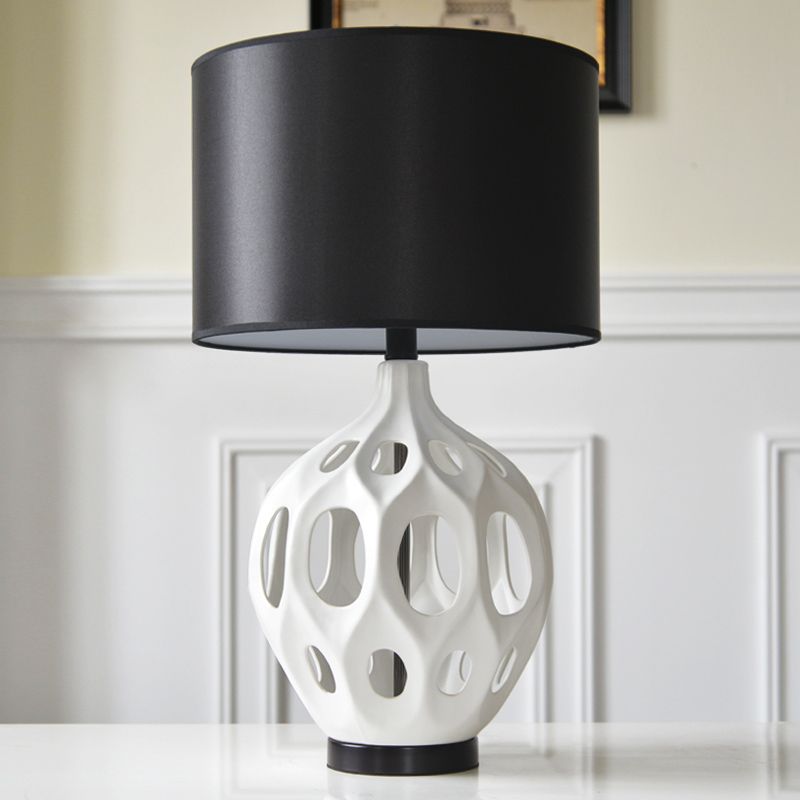 Light da tavolo tradizionale da comodino a tamburo tradizionale tradizionale tavolo da tavolo tradizionale con base barattolo bianco