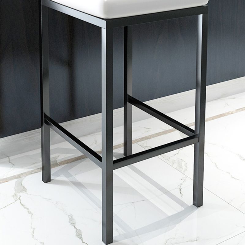 Tabouret haut de restaurant industriel de tabouret de bar à dossier bas en fer noir avec siège carré