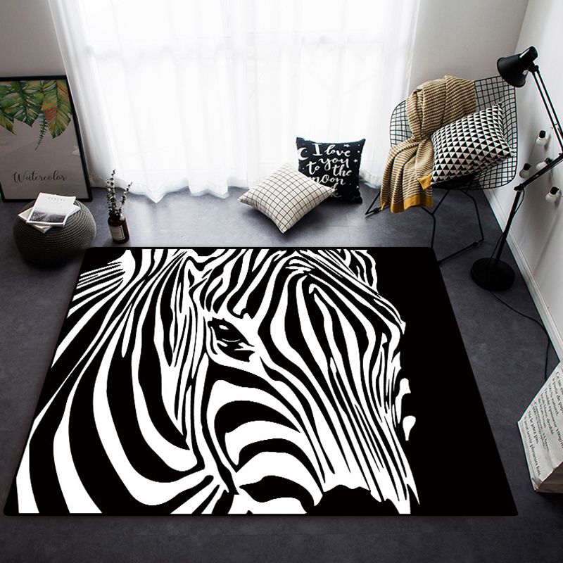 Black Modern Carpet Tiger Pattern Polyester Area Rug Stain Resistant Rug for Home Decor