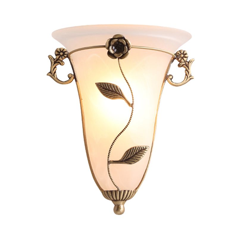 1 Glühbirnenkegelleuchte Lampe Tradition Opal Glaswandbeleuchtung in Messing mit Blume