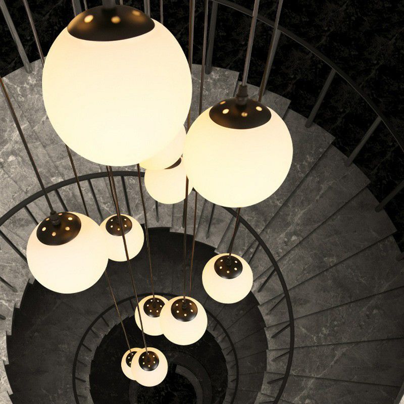 Black Globe Pendelleuchte einfache Cremeglas Multiple hängende Licht für Treppen