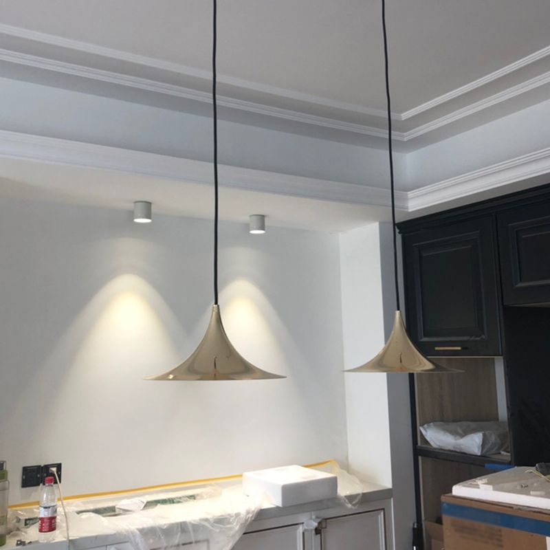 Postmodern Fared Pendant Lightture Metal 1-Light Dining Room Suspension Light