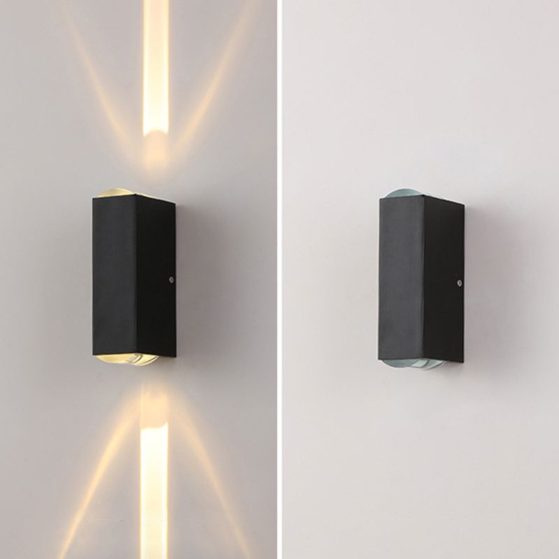 Black Rectangular LED Track Light in Modern Simplicity Aluminium Water