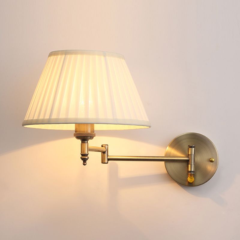 Tissu beige applique lampe plissée cône à tête unique