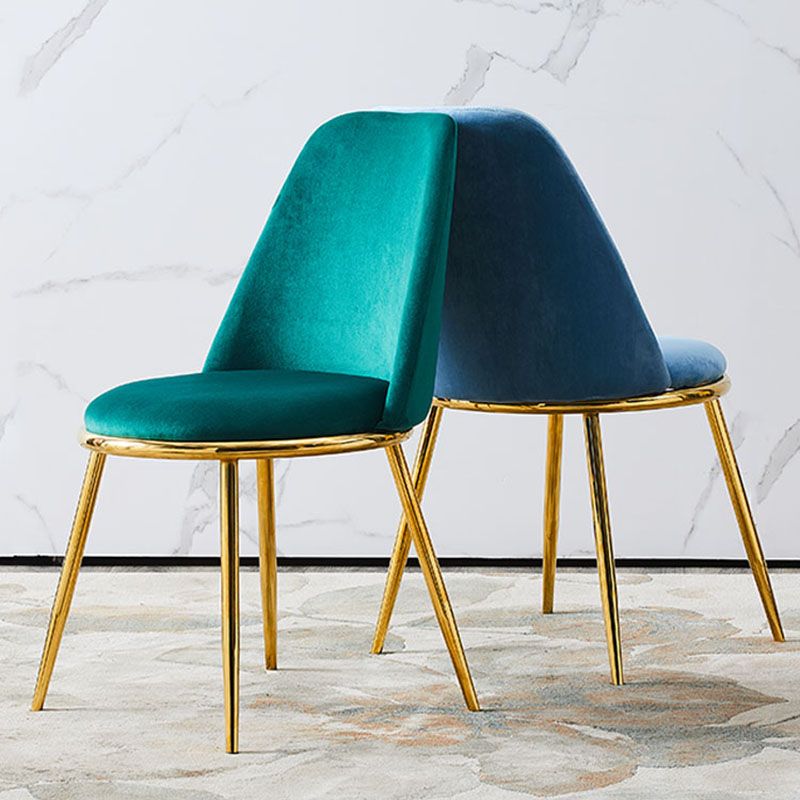 Silla auxiliar de comedor escandinavo de terciopelo Silla de comedor con acabado mate Parsons