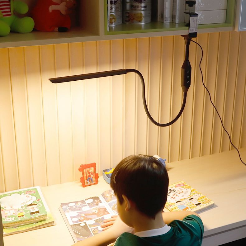 Lampe à serrage linéaire flexible à la lampe en métal minimaliste salle d'étude de table LED avec contrôle tactile