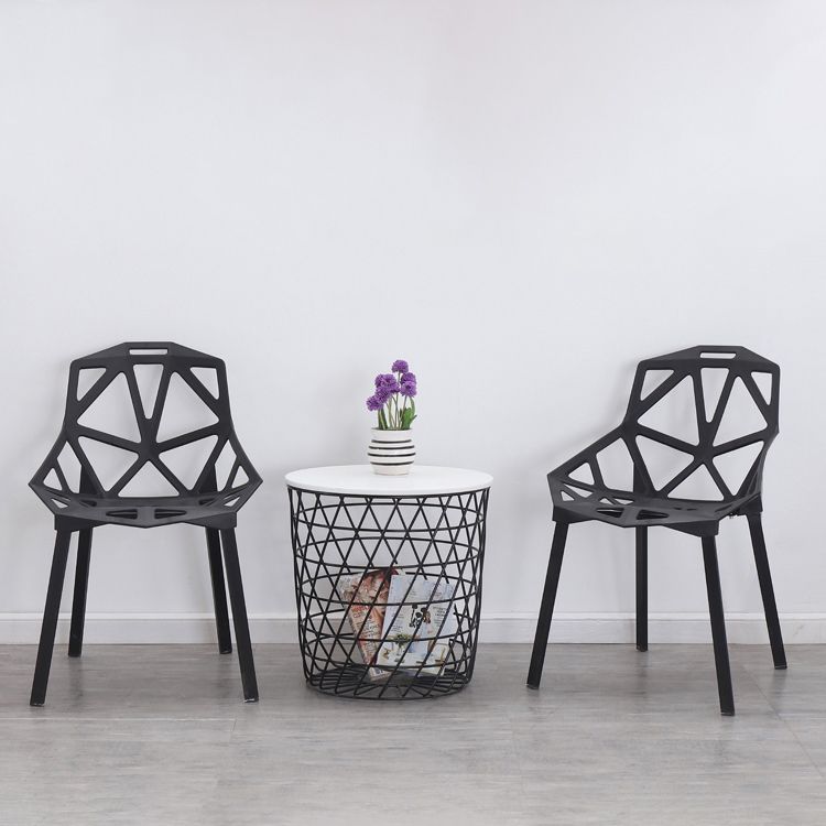 Chaise de salle à manger sans bras en plastique contemporain chaise latéral croisée pour usage à domicile