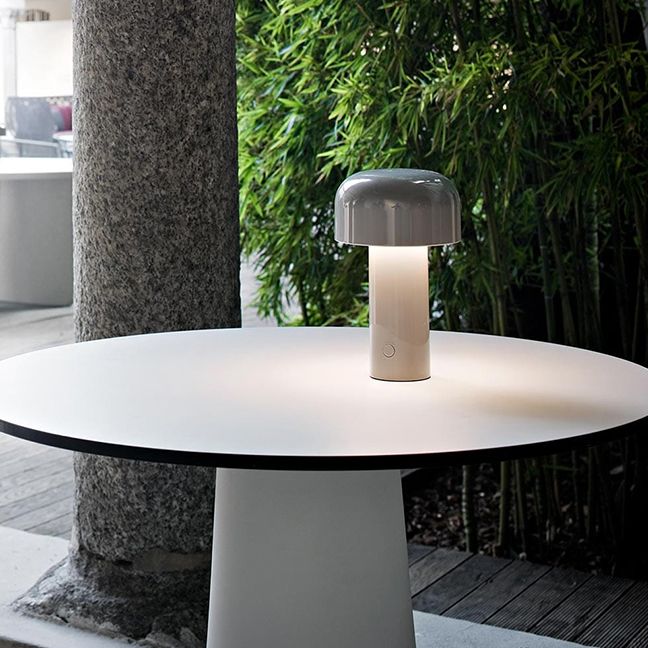 Metal Mushroom Table Light Minimalist Style LED Night Table Lamp