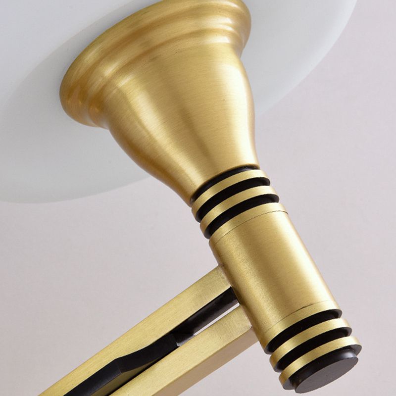 Messing Finish 1/2-Bulb-Wandleuchte Vintage Stylish Milchglas Kegel Schatten Wandleuchten für Schlafzimmer