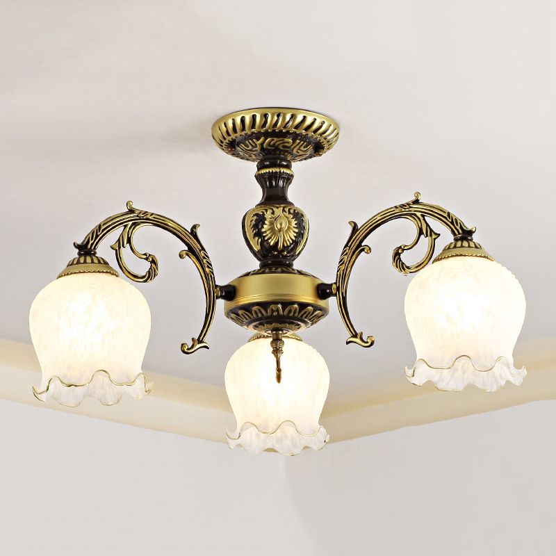 Lámpara semi rascilla de múltiples cabezas iluminación de techo de dormitorio tradicional con sombra de vidrio de flores