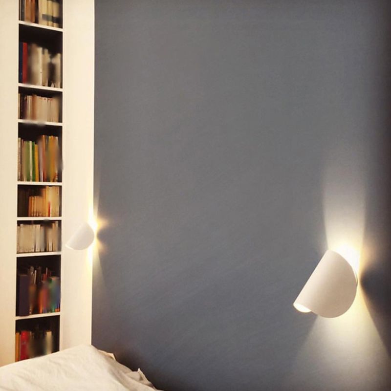 Unique Metal Wall Sconce Modern Nordic Macarons 1 Light Wall Mounted Light for Bedroom