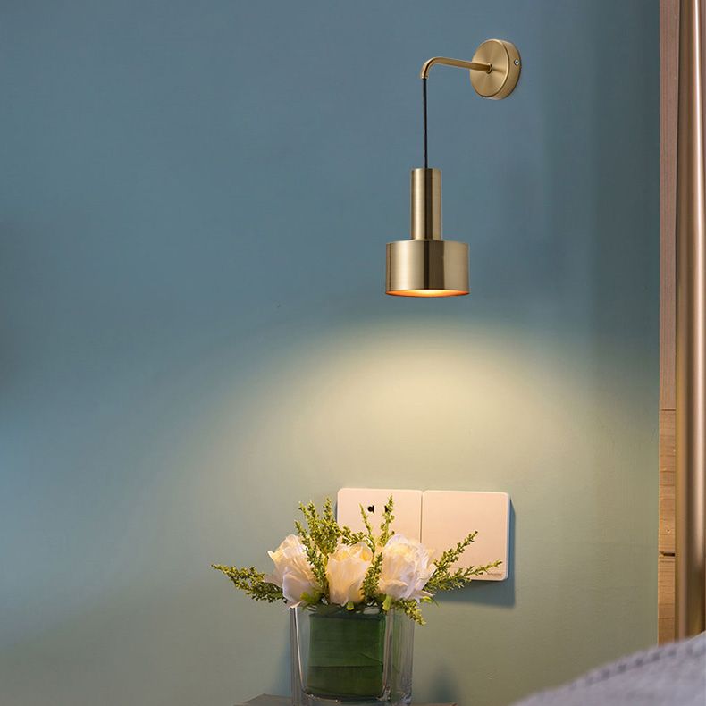 Lámpara montada en la pared de tambor lámpara de montaje de pared de metal posmoderna para sala de estar