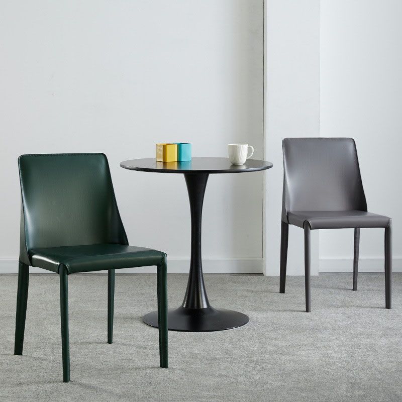 Silla lateral de cuero con respaldo sólido, estilo diseñador, acabado mate, silla de comedor para el hogar