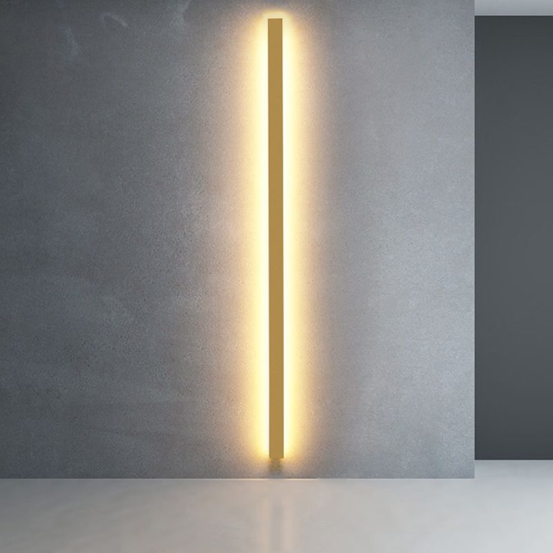 Metal Linear Shape Wall Light Modern Style 1-Light Wall Mounted Light in Gold