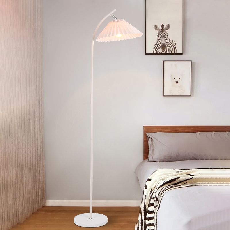 1 Light Cone-Shaped Floor Lamps Modernism Fabric Floor Lamps for Bedroom