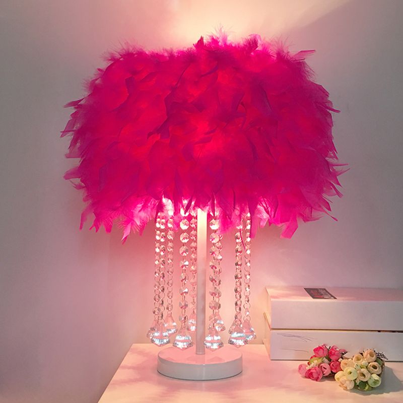 Lampe à table ronde rouge / rose / violet moderniste 1-Light Feather Tablette de nuit avec cristal de drapage