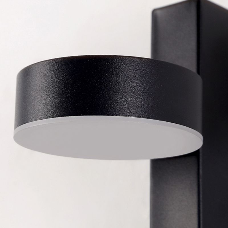 Round Metal Wall Sconce Modern Style 1-Light Wall Mount Lighting