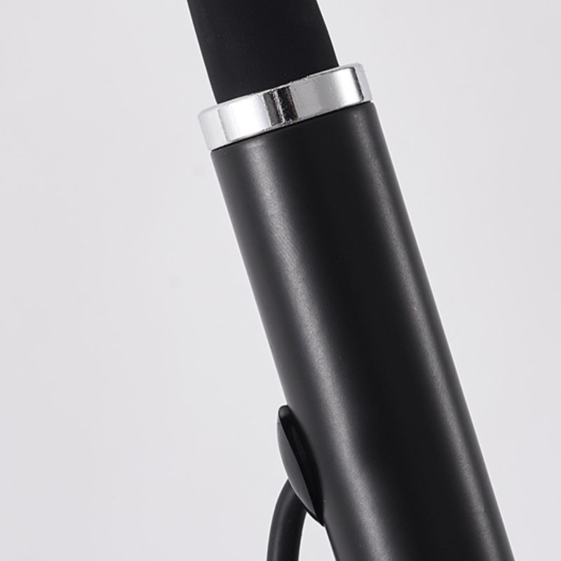 Modern Linear Shape Floor Lamp Metal 1-Light Floor Lamp in Black