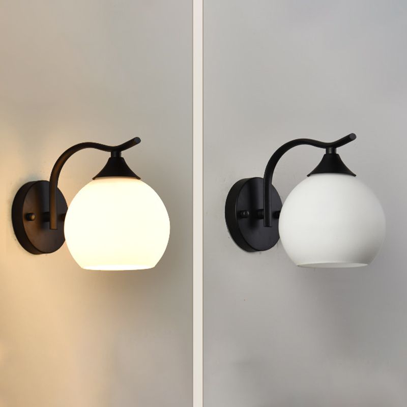 Forma sferica in stile moderno con applione da parete in lampadina 1 Metal 1 Sconce leggera per capezzale dell'hotel
